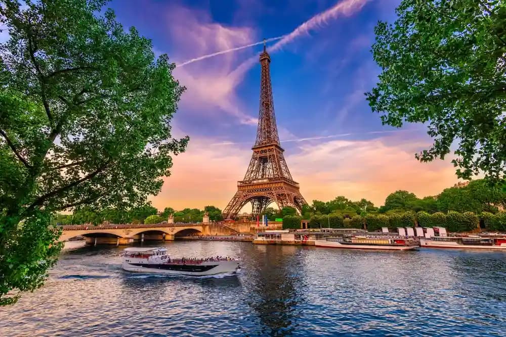 France Employer of Record – Hire employees in France without opening a French entity. EOR and payroll by Jackson & Frank.